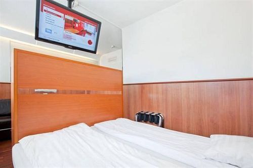 Omena Hotel Вааса Экстерьер фото